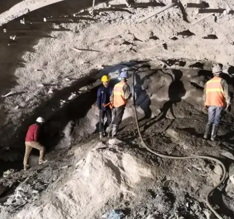 江阴拱顶带模注浆料的施工流程及注意事项